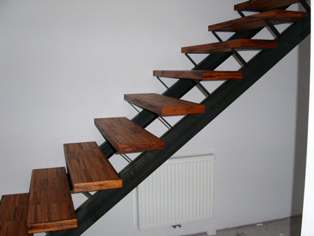 treppe aus hochkantparkett rio doussie